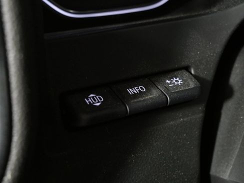 Used 2021 GMC Sierra 1500 Denali w/ Denali Carbonpro Edition AWD/4WD image 16