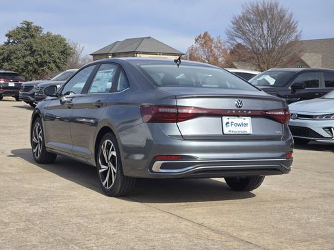 New 2026 Volkswagen Jetta SEL image 3