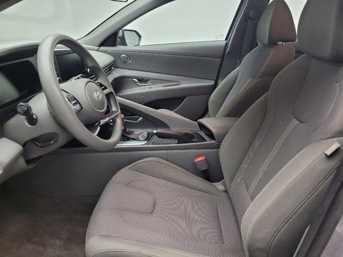 Used 2025 Hyundai Elantra SE w/ Cargo Package FWD image 17