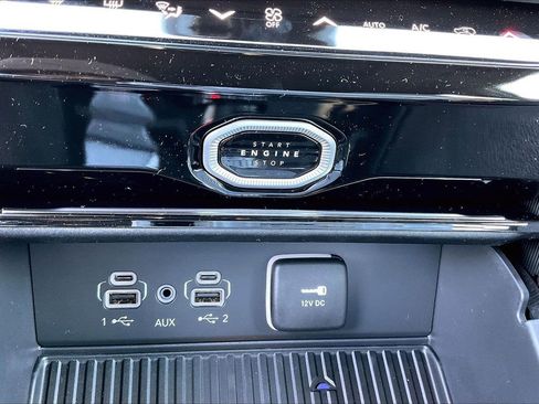 New 2026 Jeep Grand Cherokee Limited AWD/4WD image 19