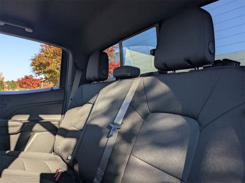 Used 2025 Chevrolet Colorado W/T image 25