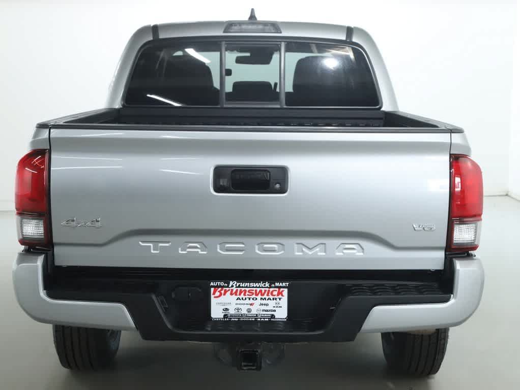 Certified 2023 Toyota Tacoma SR AWD/4WD image 40