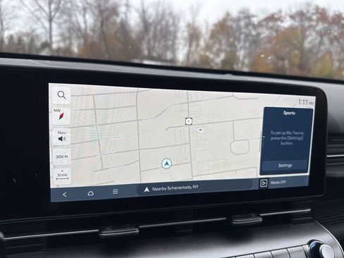 Used 2024 Hyundai Kona Limited image 16