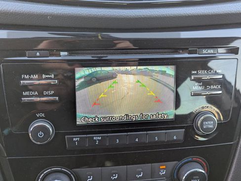 Used 2017 Nissan Rogue Sport S w/ S Appearance Package image 18