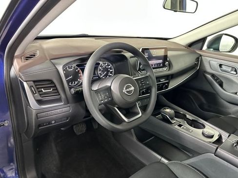 Used 2023 Nissan Rogue S image 13