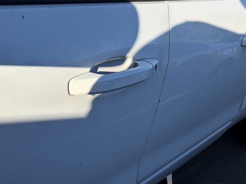 Used 2018 Chevrolet Silverado 1500 LT w/ All Star Edition RWD image 6