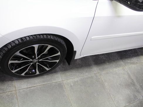 Used 2019 Toyota Corolla SE w/ Body Protection Package image 31