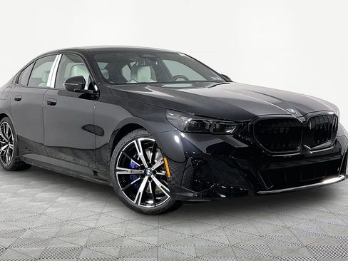New 2027 BMW 550e xDrive w/ Premium Package AWD/4WD image 2