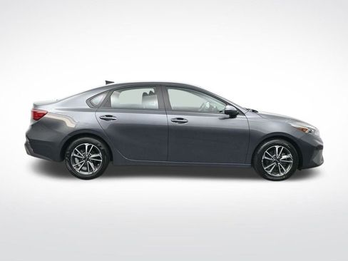 Used 2024 Kia Forte LXS image 4