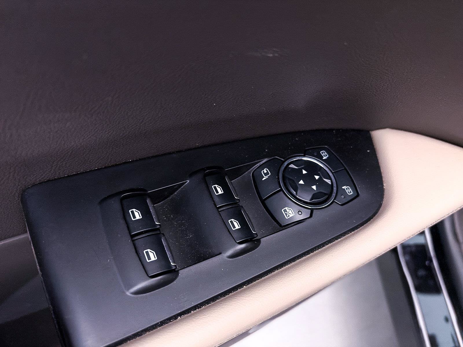 Used 2023 Lincoln Nautilus FWD w/ Premium Package image 17