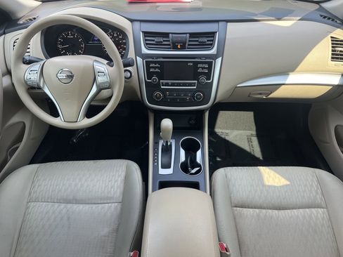 Used 2017 Nissan Altima 2.5 S w/ Power Driver Seat Package FWD image 2