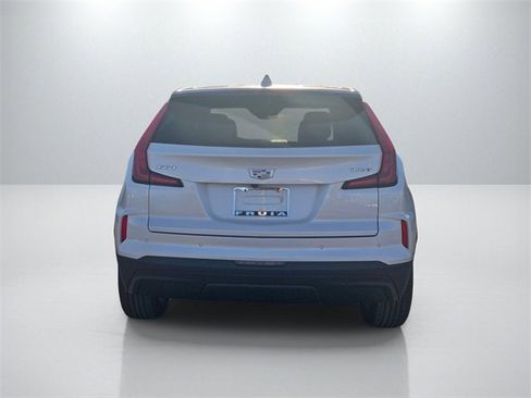 Used 2024 Cadillac XT4 Luxury image 6