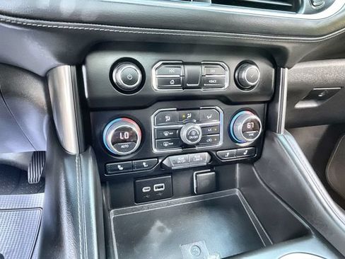 Certified 2022 Chevrolet Tahoe LT w/ Luxury Package AWD/4WD image 18