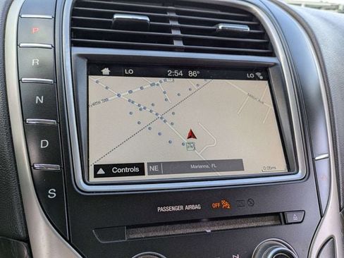 Used 2018 Lincoln MKX Reserve FWD image 22