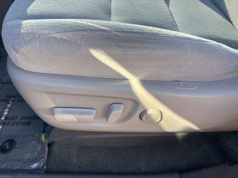 Used 2015 Toyota Sienna LE image 15