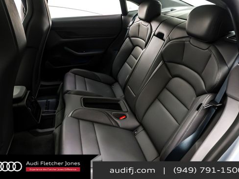 Used 2023 Porsche Taycan image 8