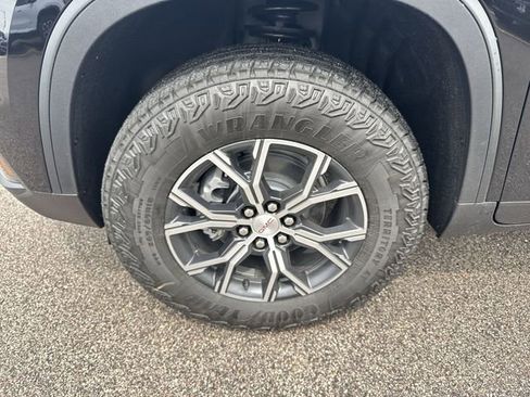 New 2026 GMC Acadia AT4 w/ Luxury Package AWD/4WD image 10