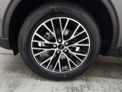 Used 2025 Ford Escape SE image 10