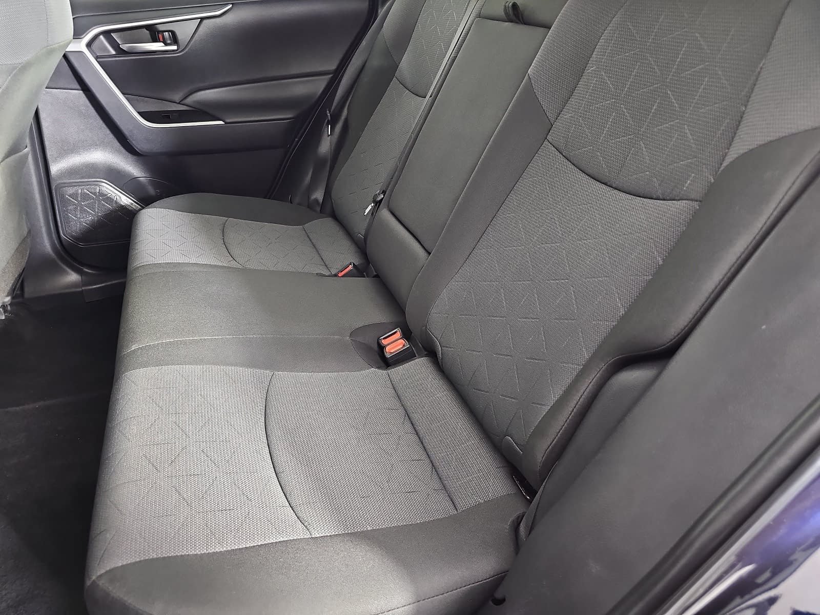 Used 2025 Toyota RAV4 XLE AWD/4WD image 12