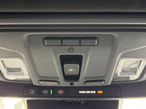 Used 2024 Chevrolet Silverado 1500 ZR2 image 34