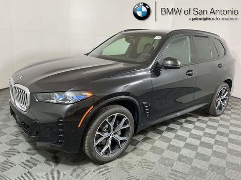 New 2026 BMW X5 xDrive40i w/ M Sport Package image 1