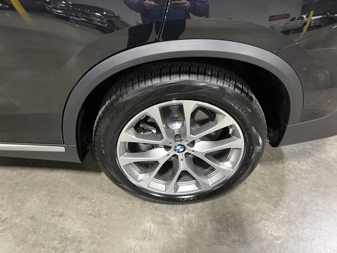 Used 2024 BMW X5 xDrive40i w/ Parking Assistance Package image 25