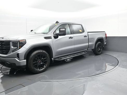 Used 2023 GMC Sierra 1500 Pro w/ Graphite Edition AWD/4WD image 2