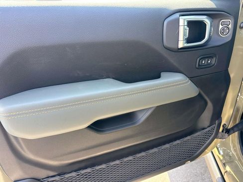 New 2026 Jeep Gladiator Mojave image 19