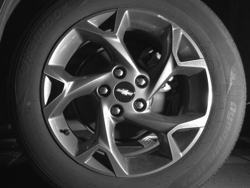 Used 2025 Chevrolet Trax LT FWD image 14