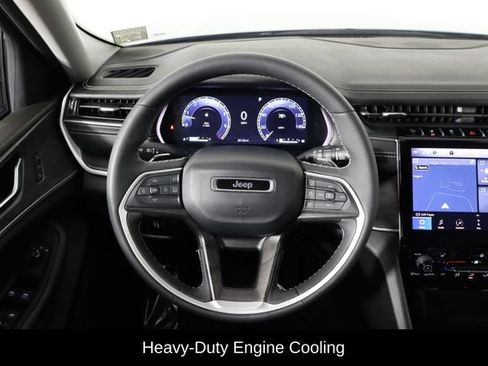Used 2023 Jeep Grand Cherokee Limited w/ Black Appearance Package RWD image 7