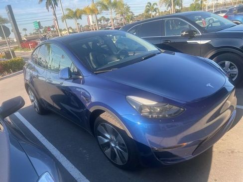 Used 2023 Tesla Model Y Long Range image 2
