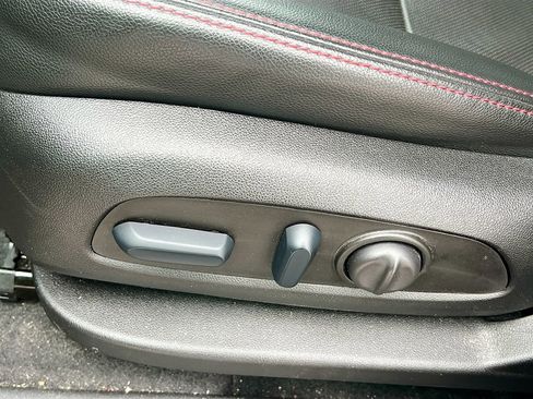 Used 2023 Chevrolet Equinox RS w/ RS Leather Package image 22