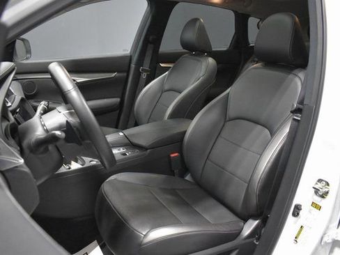 Used 2025 INFINITI QX50 Luxe image 8