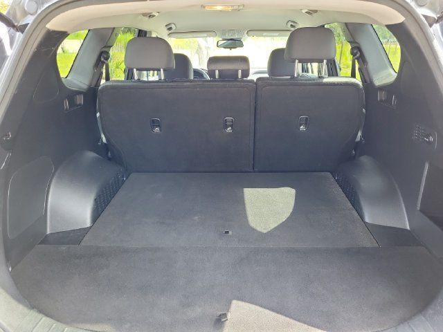 Used 2019 Hyundai Santa Fe SEL FWD image 9