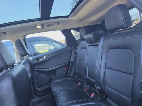 Used 2020 Ford Escape Titanium image 13