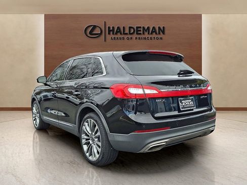 Used 2018 Lincoln MKX Reserve w/ Driver Assistance Package AWD/4WD image 4