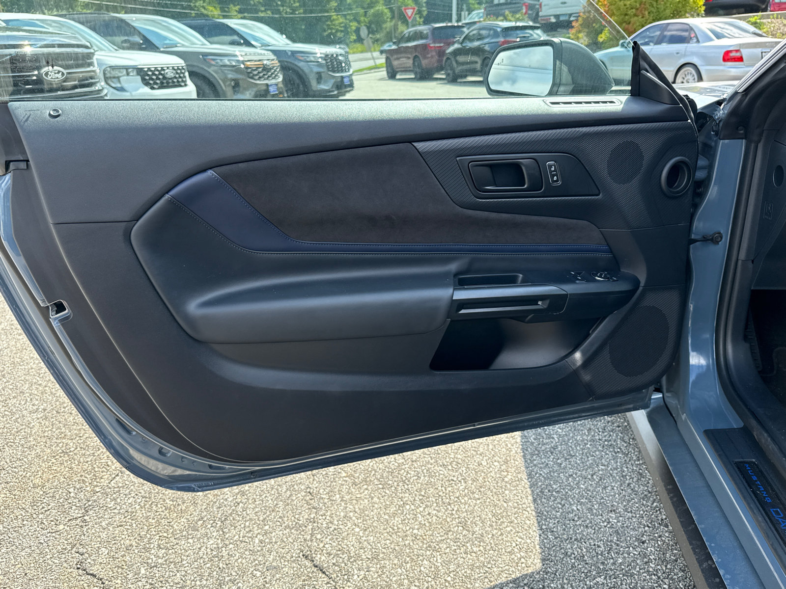 Used 2025 Ford Mustang Dark Horse RWD image 9