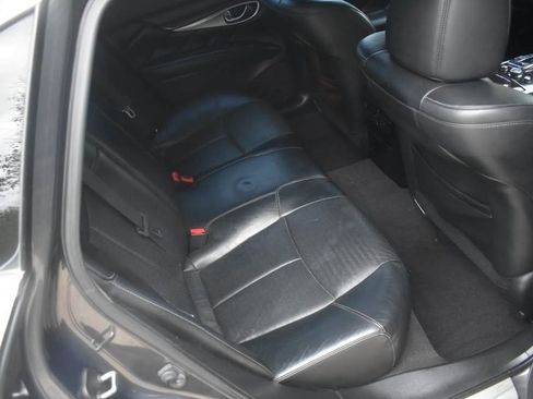 Used 2013 INFINITI M37 w/ Premium Pkg image 12