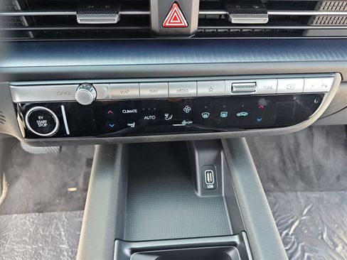 New 2025 Hyundai Ioniq 6 SE image 21