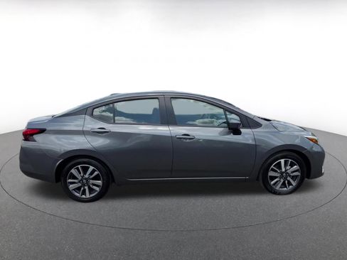 Used 2025 Nissan Versa SV FWD image 16