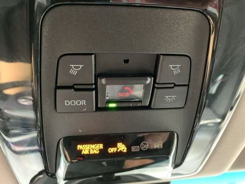 Certified 2021 Toyota Venza XLE w/ Softex Package image 28