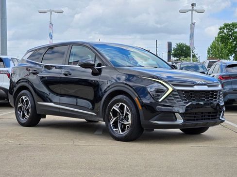 Used 2025 Kia Sportage LX FWD image 3