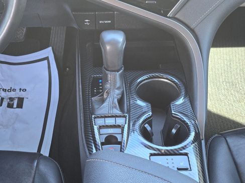 Used 2018 Toyota Camry XSE image 17