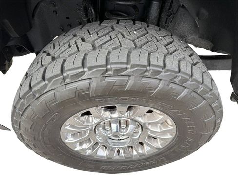 Used 2020 Ford F350 XLT w/ XLT Premium Package image 9