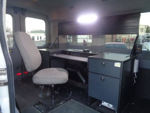 Used 2019 Ford Transit 150 XLT RWD image 20