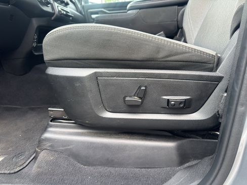 Used 2024 RAM 2500 Big Horn AWD/4WD image 19