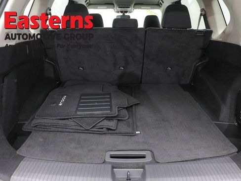Used 2023 Nissan Rogue SV AWD/4WD image 9