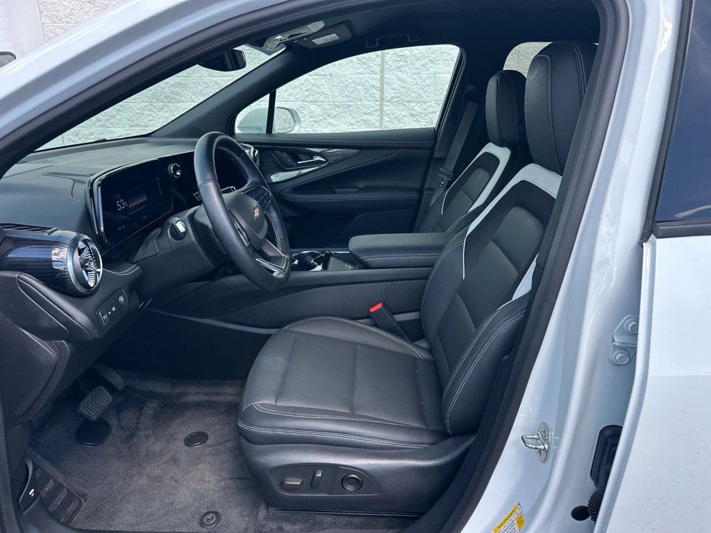 Used 2024 Chevrolet Blazer EV LT AWD/4WD image 9