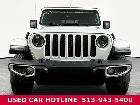 Used 2023 Jeep Gladiator Sport AWD/4WD image 2