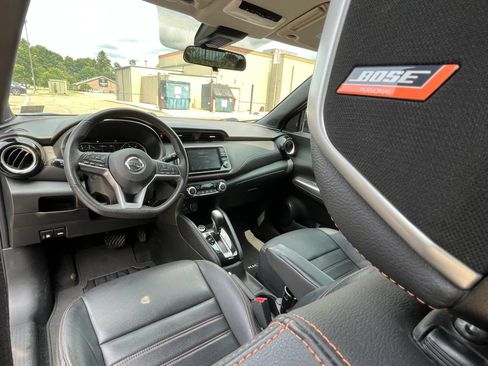 Used 2020 Nissan Kicks SR FWD image 18